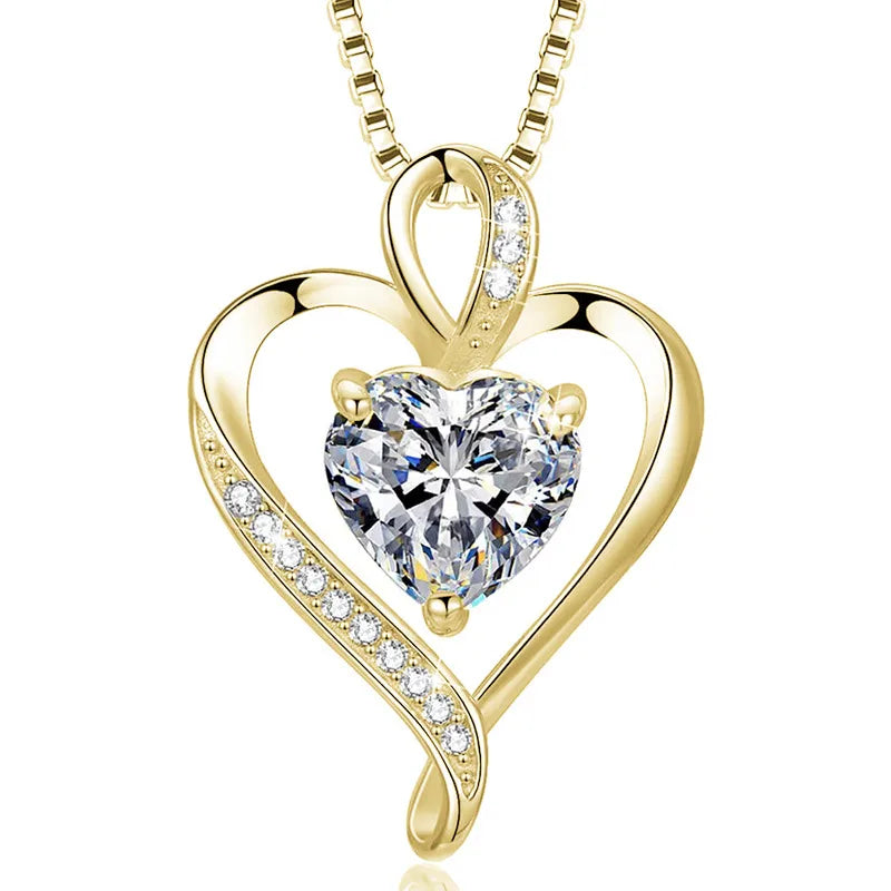Collar elegante de corazón plata dorada