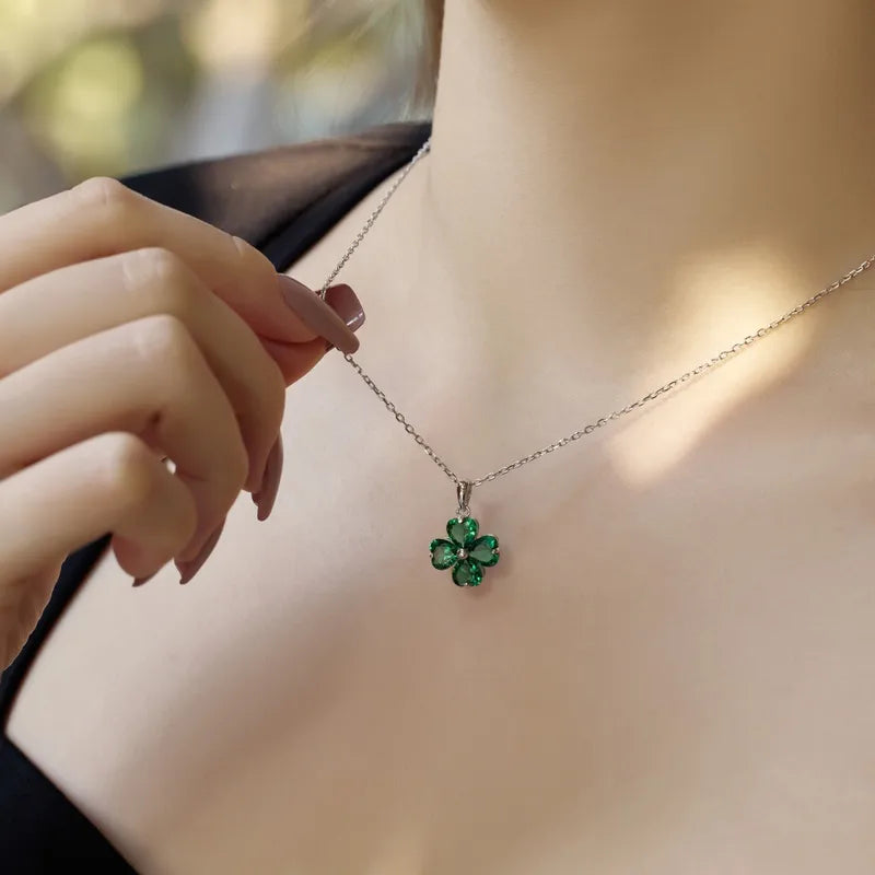 Collar trébol verde platino